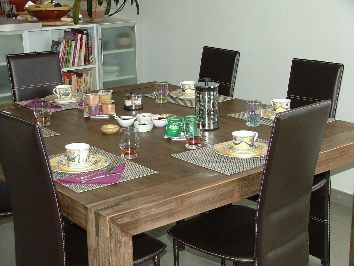 Bed and Breakfast Les Enselmes Montagnieu  Экстерьер фото