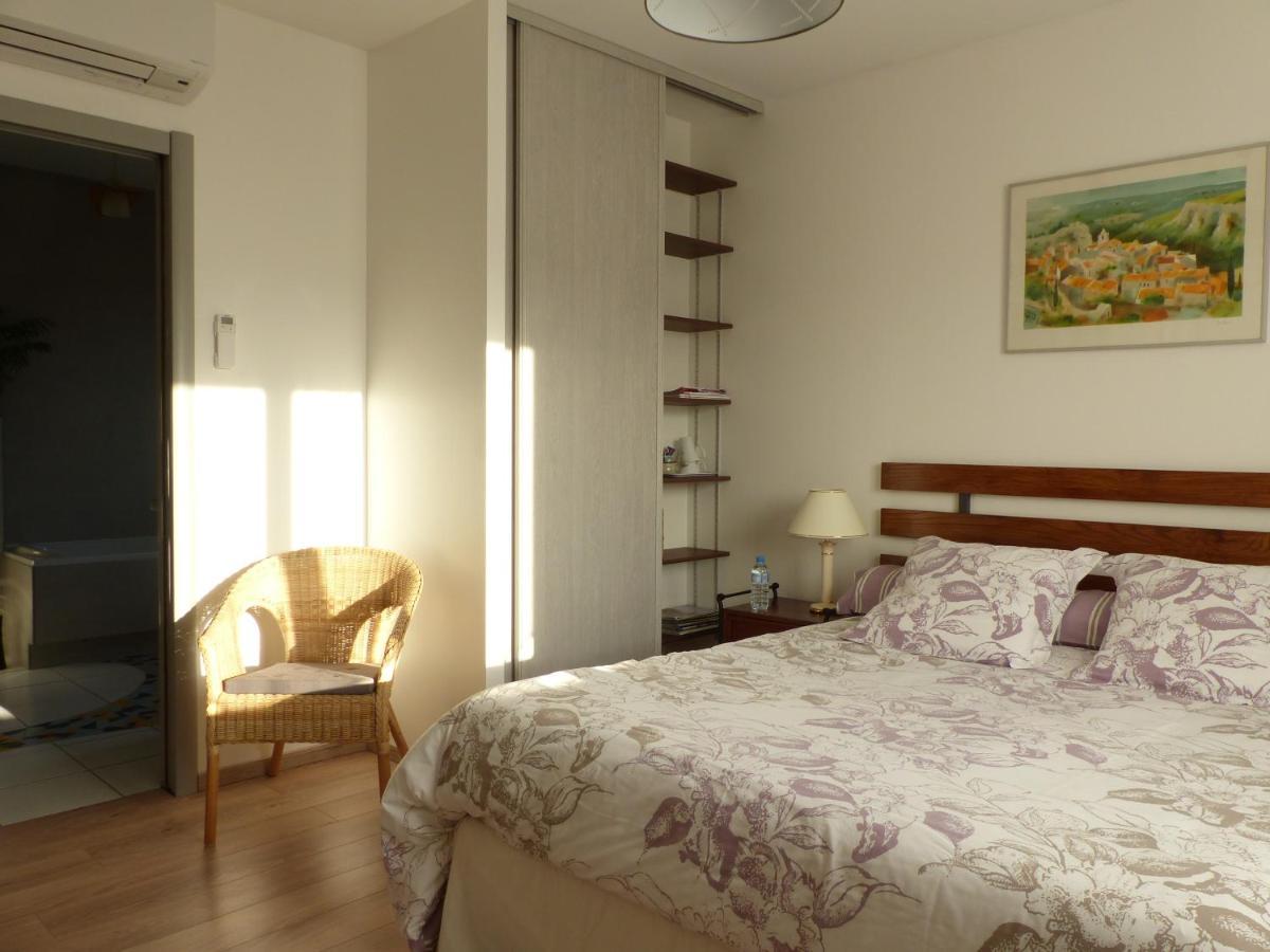 Bed and Breakfast Les Enselmes Montagnieu  Экстерьер фото